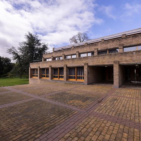 Harvey Court Gonville And Caius College CBG Exteriör bild