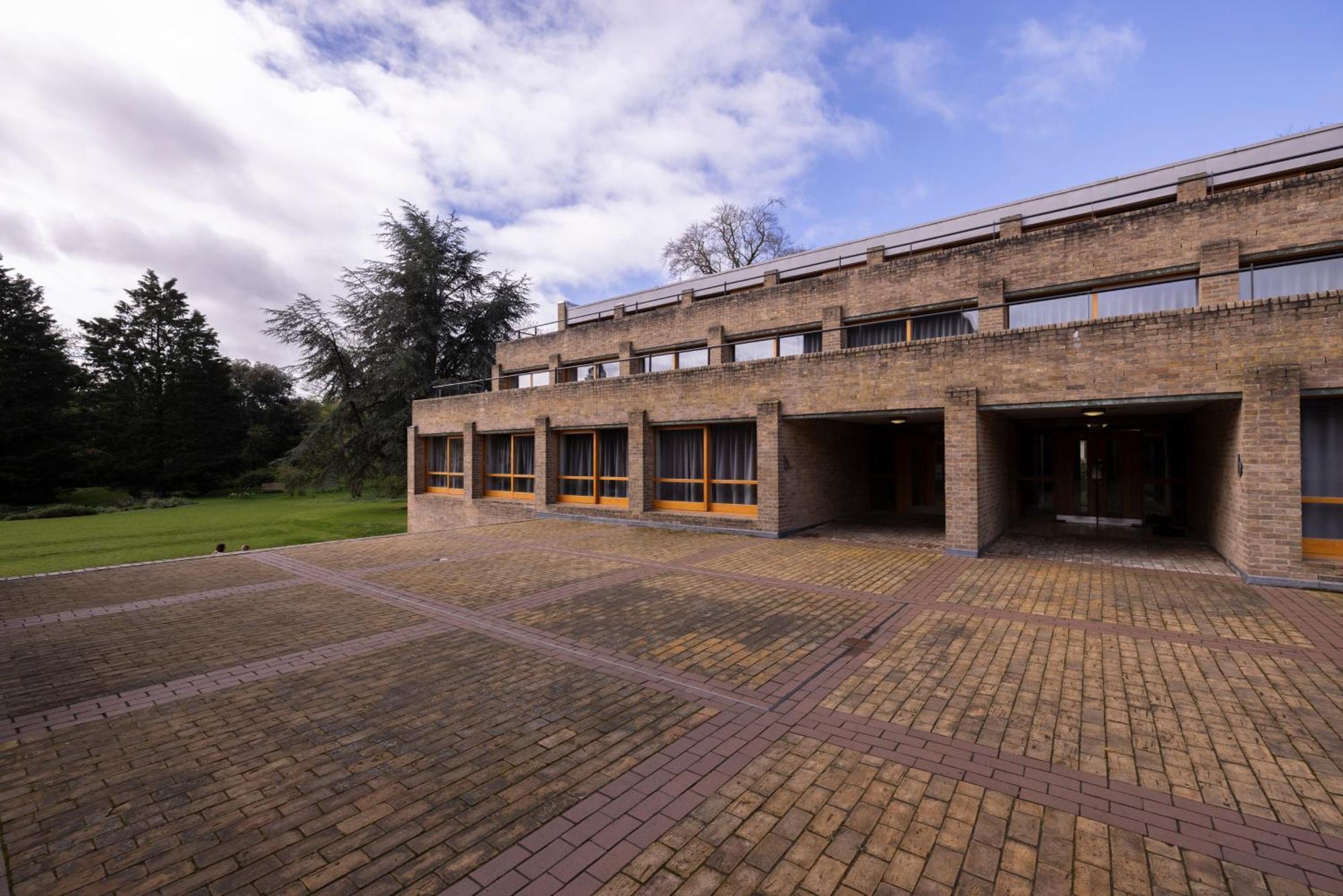 Harvey Court Gonville And Caius College CBG Exteriör bild